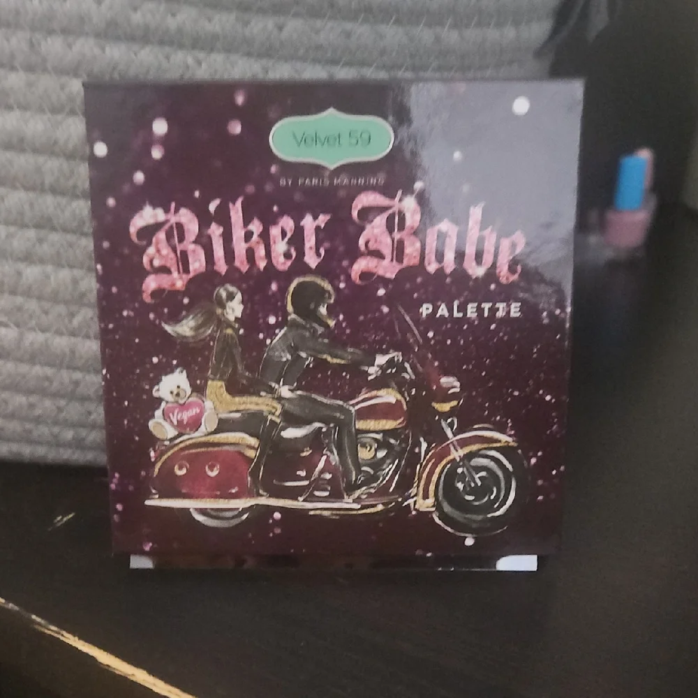 Velvet Biker Babe Palette -‎ Bold Multicolor